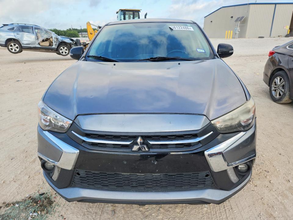 2018 Mitsubishi VIN JA4AP3AU2JU011587 COPART salvage auction — MINOR DENT/SCRATCHES, Tx - Certificate Of Title, sold $1,250 on 2026-07-08 (photo 5)
