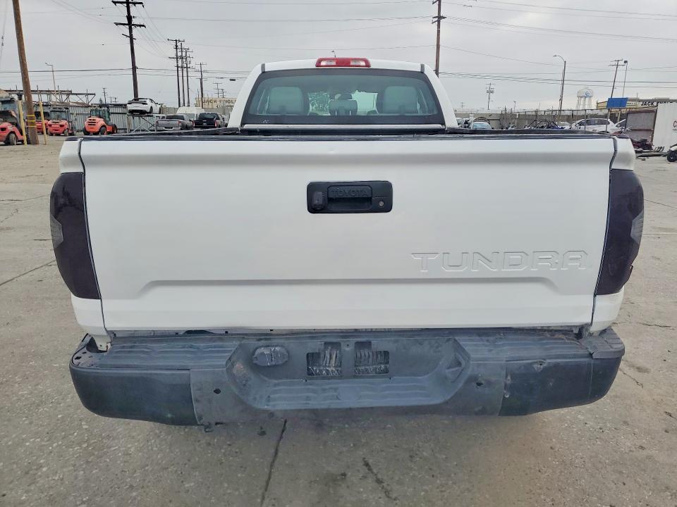 2015 Toyota Tundra VIN 5TFTY5F17FX008941 COPART salvage auction — MINOR DENT/SCRATCHES, Ca - Salvage Certificate, sold $8,900 on 2026-07-29 (photo 6)