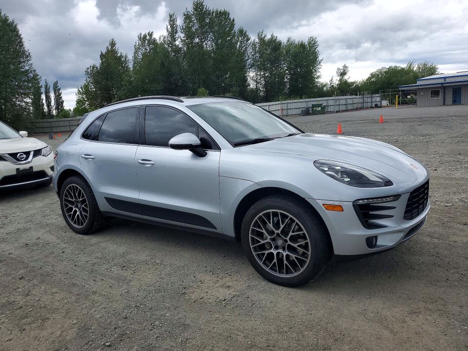 2018 Porsche Macan VIN WP1AB2A57JLB34278 COPART salvage auction — REAR END, WA - BILL OF SALE, sold $6,000 on 2026-07-27 (photo 4)