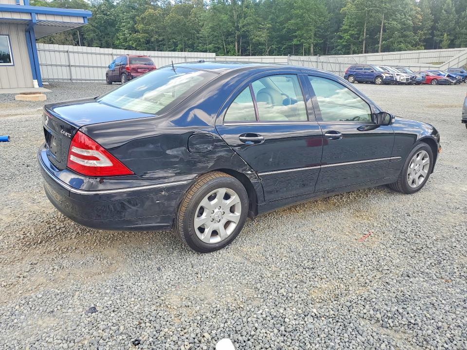 2006 Mercedes-benz C class VIN WDBRF92H96F795311 COPART salvage auction — REAR END, Nc - Salvage Certificate Of Title, sold $1,500 on 2026-07-23 (photo 3)