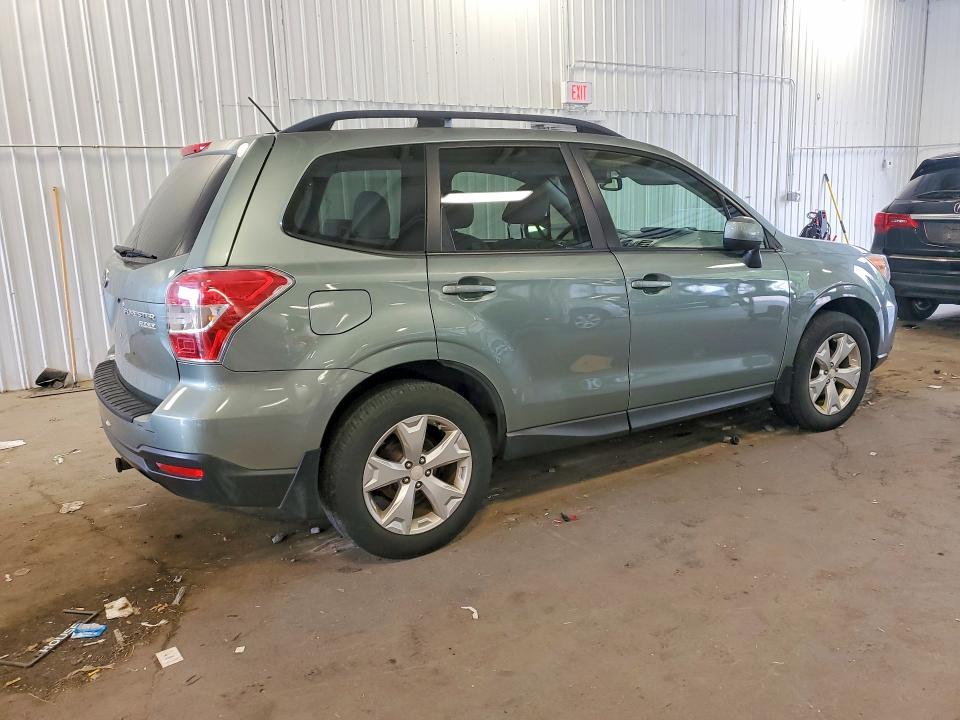 2015 Subaru VIN JF2SJADC4FH584690 COPART salvage auction — MINOR DENT/SCRATCHES, Salvage Title, sold $625 on 2026-07-23 (photo 3)
