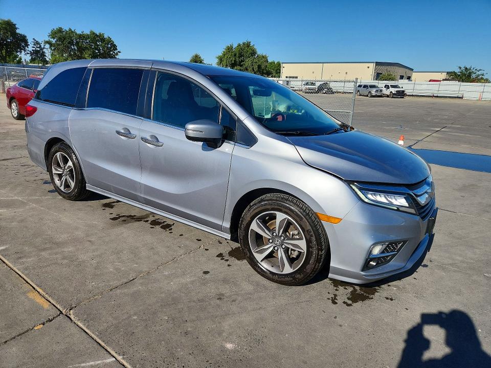 2019 Honda Odyssey VIN 5FNRL6H86KB098449 COPART salvage auction — MINOR DENT/SCRATCHES, CA - CERTIFICATE OF TITLE, sold $6,200 on 2026-07-09 (photo 4)