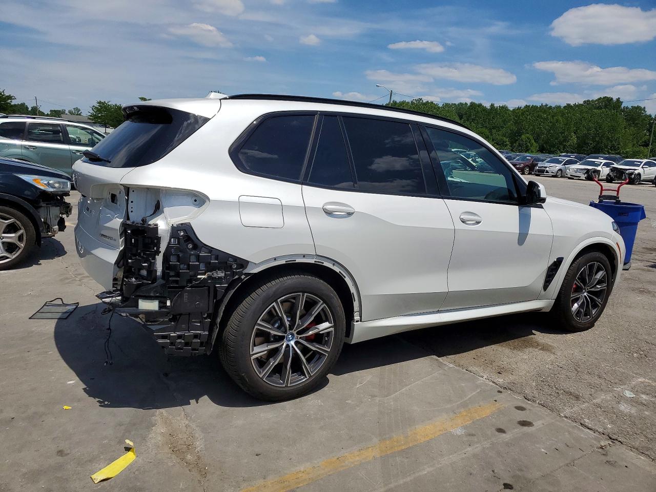 2025 BMW X5 VIN 5UX43EU03S9Z84385 COPART salvage auction — Rear End, KY - CERT OF TITLE-SALVAGE, sold $53,000 on 2026-06-25 (photo 3)