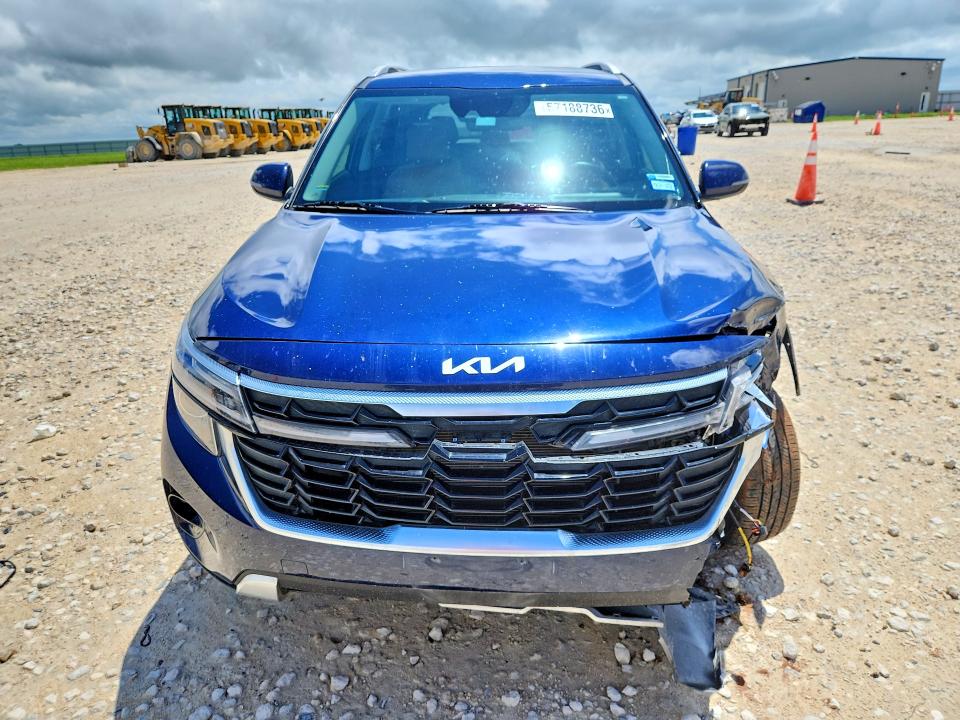 2024 Kia Seltos VIN KNDER2AAXR7585205 COPART salvage auction — FRONT END, TX - SALVAGE VEHICLE TITLE (P), sold $70 on 2026-07-30 (photo 5)
