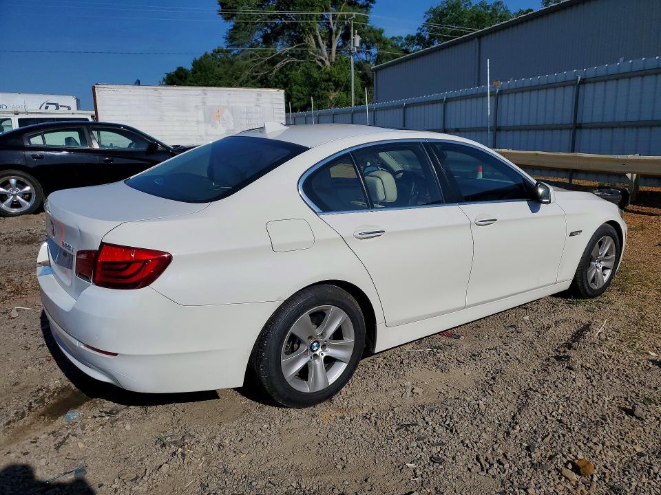 2013 BMW 5er VIN WBAXG5C56DDY33991 COPART salvage auction — SIDE, VA - CERT OF TITLE - SALVAGE, sold $100 on 2026-07-24 (photo 3)