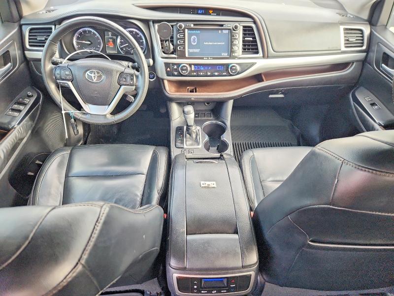 2015 Toyota Highlander VIN 5TDKKRFH4FS082664 COPART salvage auction — REAR END, TX - SALVAGE VEHICLE TITLE (P), sold $7,700 on 2026-07-09 (photo 8)