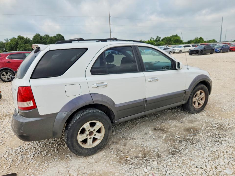 2003 Kia Sorento VIN KNDJD733235054933 COPART salvage auction — REAR END, TX - SALVAGE VEHICLE TITLE (P), sold $300 on 2026-07-09 (photo 3)