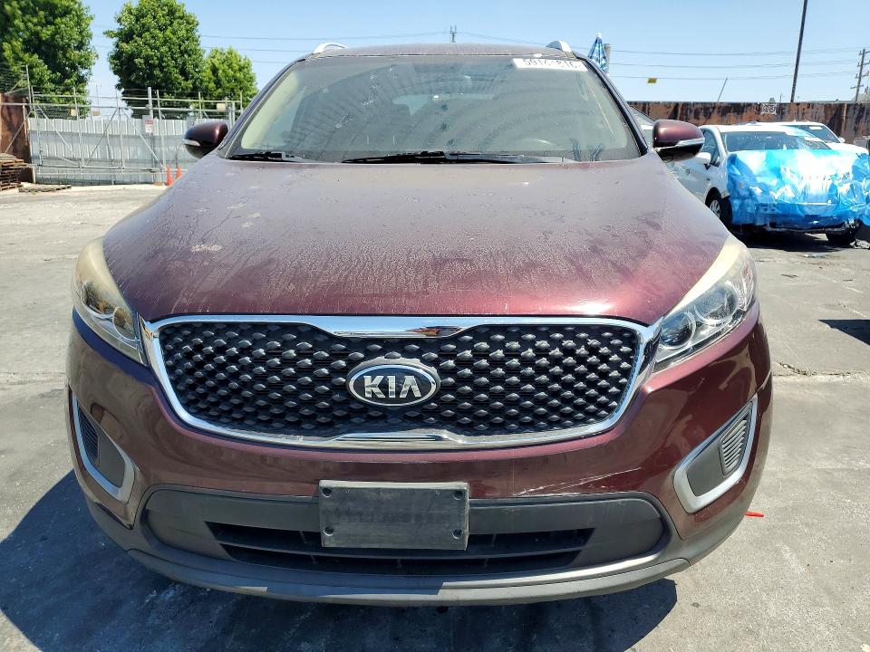 2018 Kia Sorento VIN 5XYPG4A3XJG347731 COPART salvage auction — VANDALISM, CA - SALVAGE CERTIFICATE, sold $3,400 on 2026-07-06 (photo 5)