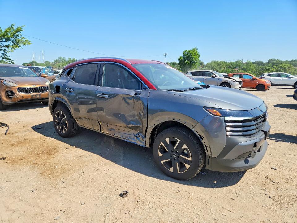 2025 Nissan Kicks VIN 3N8AP6CBXSL436705 COPART salvage auction — SIDE, Id - Salvage Certificate Of Title, sold $7,300 on 2026-08-18 (photo 4)