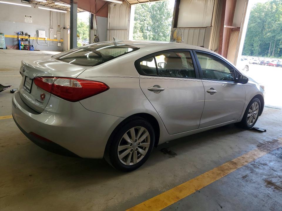 2014 Kia Forte VIN KNAFX4A69E5242700 COPART salvage auction — SIDE, Nc - Dealer Only Clean Title, sold $1,100 on 2026-07-08 (photo 3)