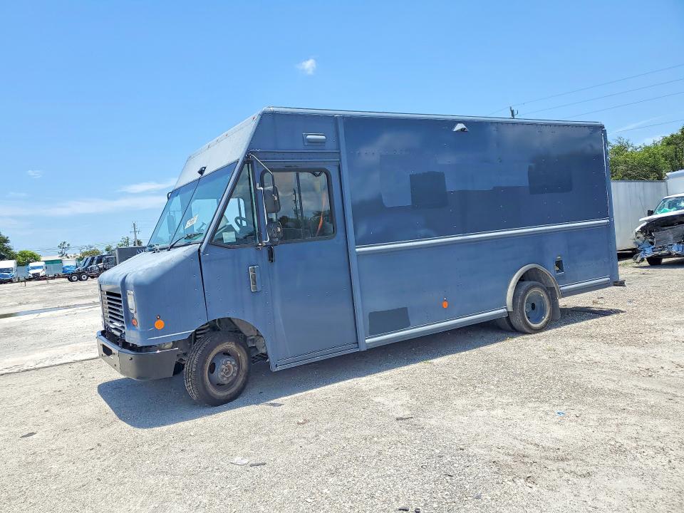 2019 Ford E-450 VIN 1FC3E4K63KDC48925 COPART salvage auction — MINOR DENT/SCRATCHES, Fl - Certificate Of Title, sold $16,400 on 2026-07-06 (photo 1)