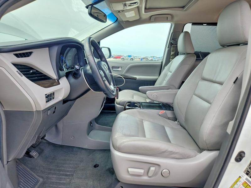 2017 Toyota Sienna VIN 5TDDZ3DC9HS169827 COPART salvage auction — REAR END, Tx - Salvage Vehicle Title, sold $2,150 on 2026-07-09 (photo 7)
