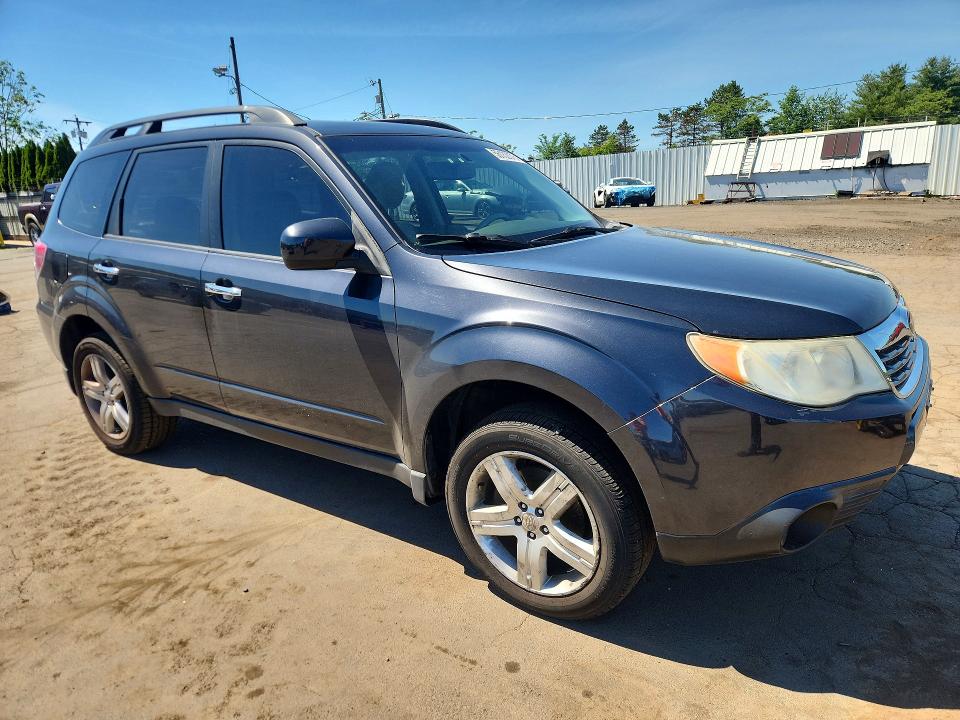 2009 Subaru Forester VIN JF2SH64689H767789 COPART salvage auction — SIDE, CT - CERT OF TITLE-SALVAGE, sold $450 on 2026-07-28 (photo 4)