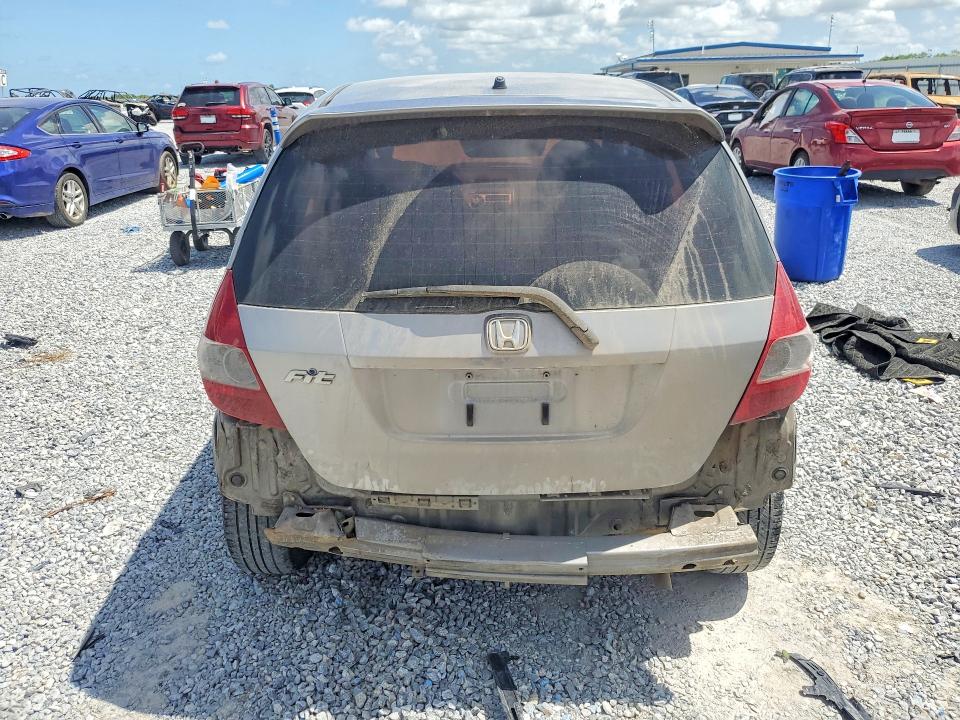 2007 Honda Fit VIN JHMGD38687S016263 COPART salvage auction — REAR END, TX - SALVAGE VEHICLE TITLE, sold $600 on 2026-07-27 (photo 6)