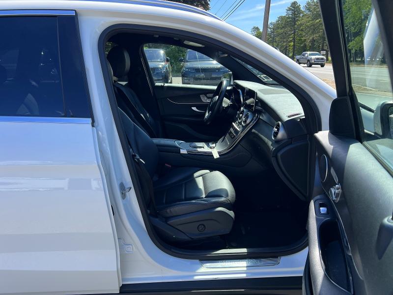 2020 Mercedes-benz Glc VIN WDC0G8DB0LF697011 COPART salvage auction — MINOR DENT/SCRATCHES, Salvage Title, sold $11,400 on 2026-08-12 (photo 5)