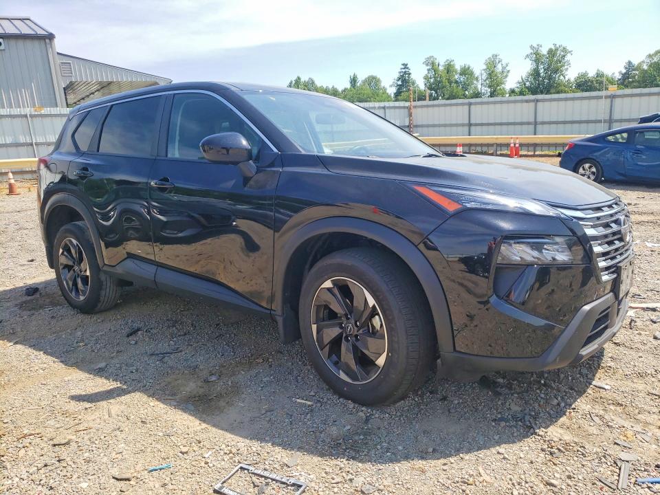 2024 Nissan Rogue VIN JN8BT3BAXRW356543 COPART salvage auction — UNDERCARRIAGE, Va - Cert Of Title - Salvage, sold $7,800 on 2026-07-10 (photo 4)