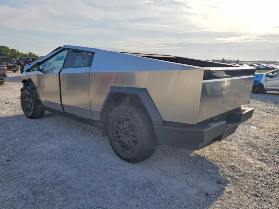 2024 Tesla Cybertruck VIN 7G2CEHED2RA050979 COPART salvage auction — FRONT END, Fl - Cert Of Title Slvg Rebuildable, sold $24,200 on 2026-07-07 (photo 2)