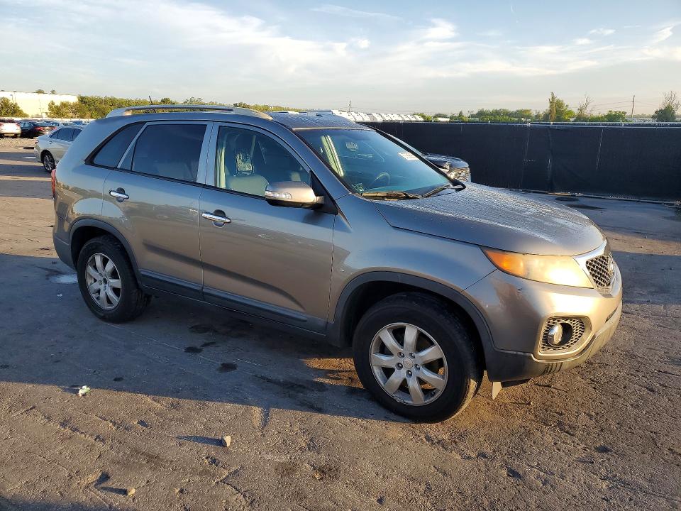 2011 Kia Sorento VIN 5XYKT4A10BG114981 COPART salvage auction — REAR END, Fl - Cert Of Title Slvg Rebuildable, sold $1,400 on 2026-07-02 (photo 4)