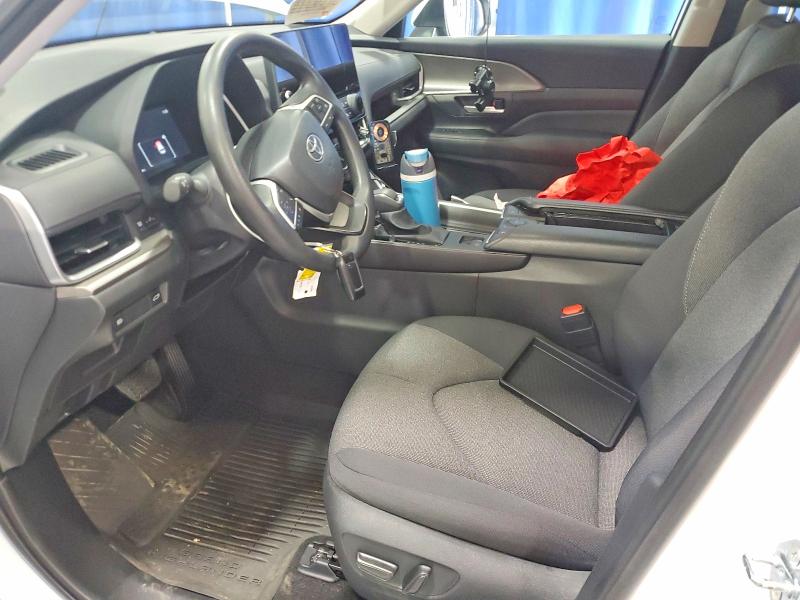 2026 Toyota Highlander VIN 5TDAAAA54TS042917 COPART salvage auction — MINOR DENT/SCRATCHES, Fl - Certificate Of Title, sold $37,000 on 2026-07-07 (photo 7)