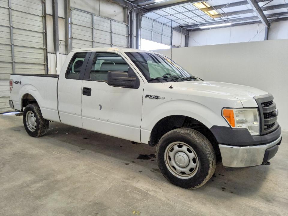 2013 Ford F-150 VIN 1FTFX1EF3DKD10906 COPART salvage auction — MINOR DENT/SCRATCHES, Tx - Certificate Of Title, sold $3,300 on 2026-07-09 (photo 4)