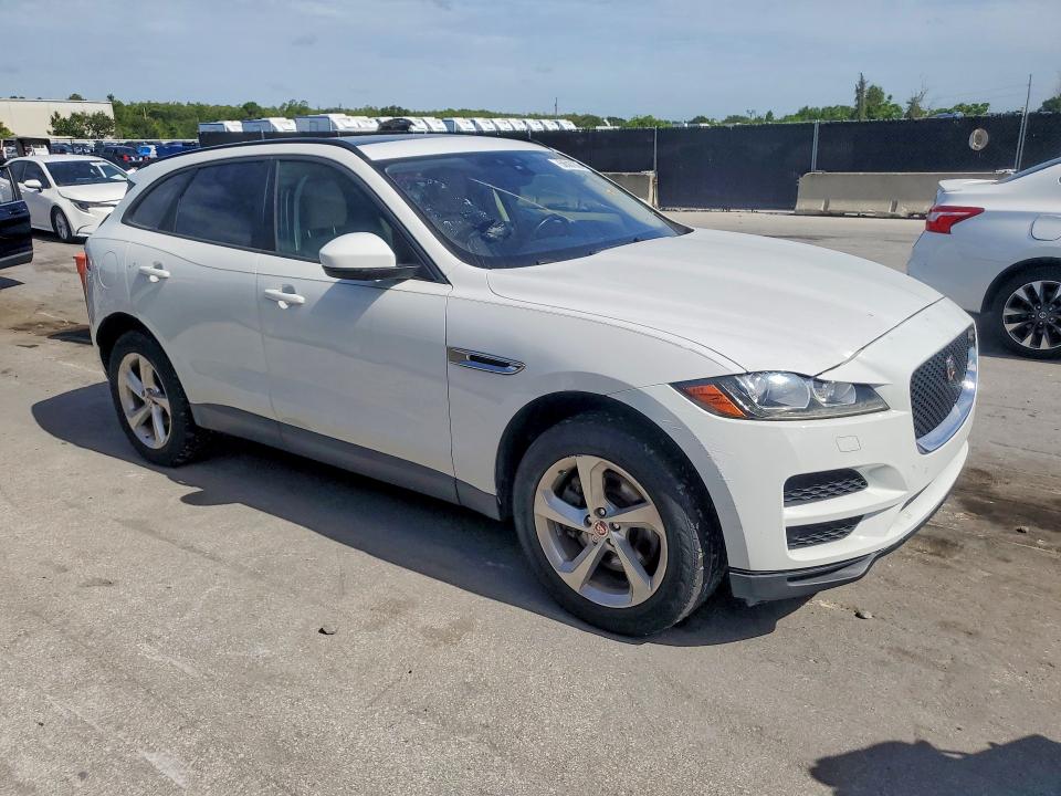 2017 Jaguar F-pace VIN SADCJ2BV4HA067080 COPART salvage auction — MINOR DENT/SCRATCHES, Fl - Certificate Of Title, sold $1,550 on 2026-07-21 (photo 4)