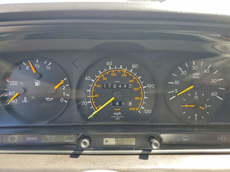 1988 Mercedes-benz 190 VIN WDBDB26D4JF455030 COPART salvage auction — NORMAL WEAR, CA - DIS/DLR/EXP ONLY CLEAN TITLE, sold $675 on 2026-07-09 (photo 9)