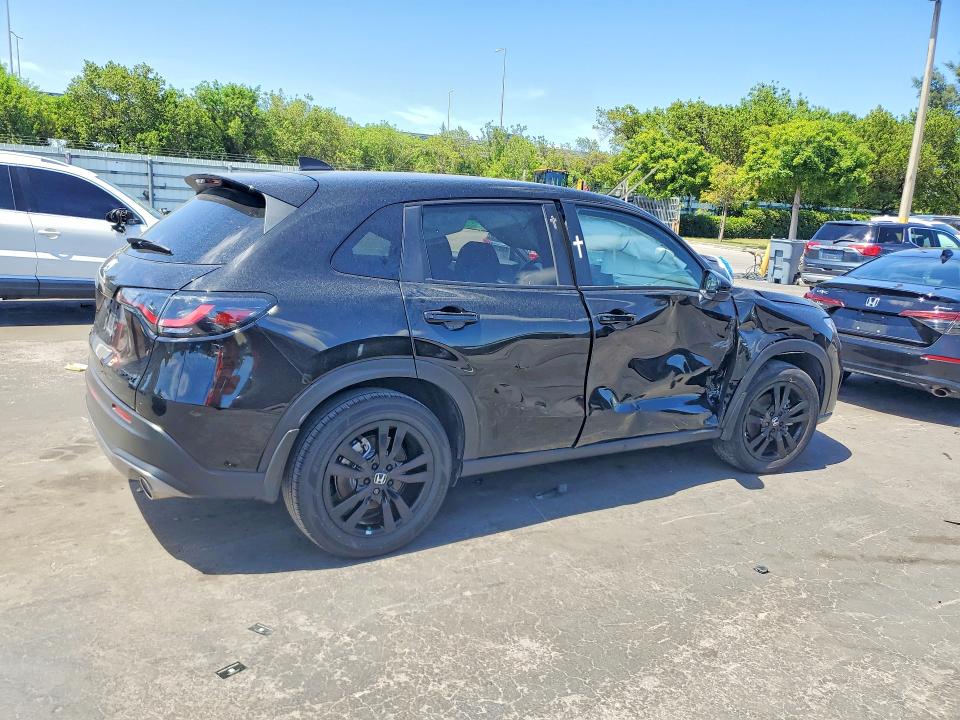 2026 Honda Hr-v VIN 3CZRZ1H55TM729464 COPART salvage auction — SIDE, Fl - Cert Of Title Slvg Rebuildable, sold $10,500 on 2026-08-19 (photo 3)
