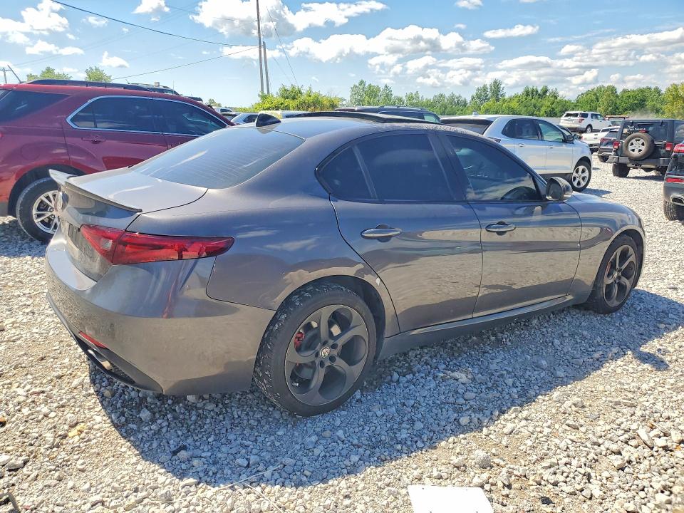 2017 Alfa romeo VIN ZARFAEDN4H7553981 COPART salvage auction — NORMAL WEAR, NJ - CERTIFICATE OF TITLE, sold $5,500 on 2026-07-30 (photo 3)