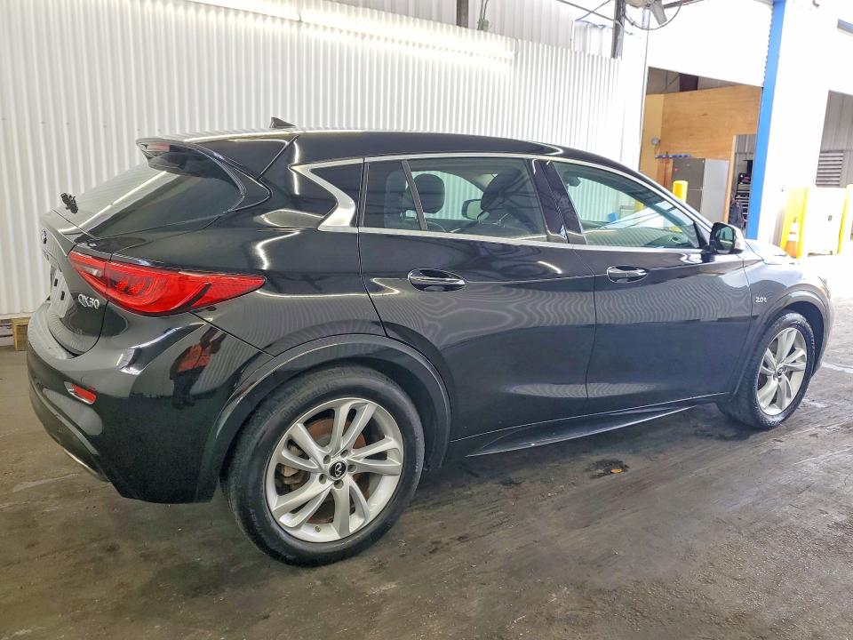 2018 Infiniti Qx30 VIN SJKCH5CP4JA059928 COPART salvage auction — MINOR DENT/SCRATCHES, FL - CERTIFICATE OF TITLE, sold $3,500 on 2026-07-07 (photo 3)
