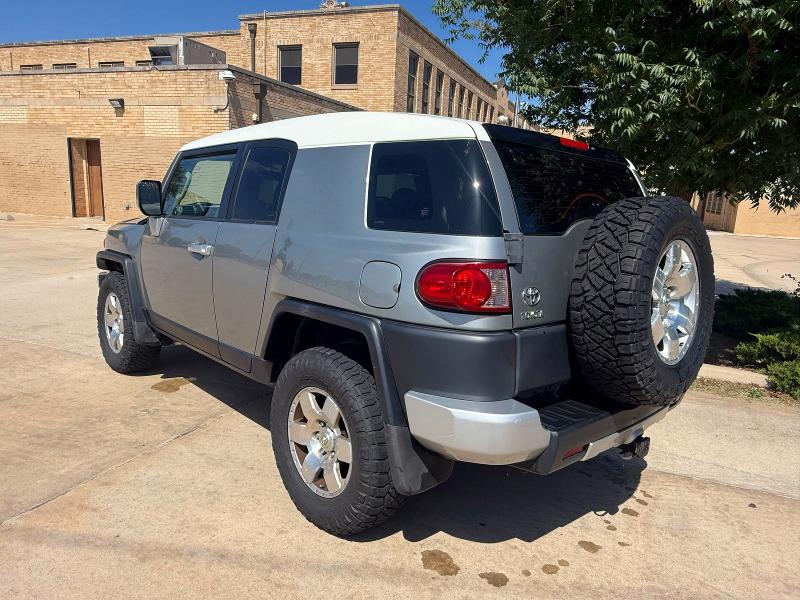 2009 Toyota Fj cruiser VIN JTEBU11F09K067152 COPART salvage auction — MINOR DENT/SCRATCHES, Ok - Certificate Of Title (P), sold $4,950 on 2026-07-14 (photo 3)