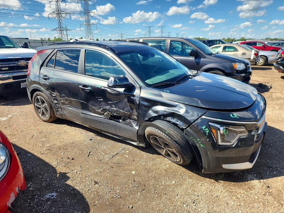 2023 Kia Niro VIN KNDCR3LE0P5099718 COPART salvage auction — SIDE, IL - SALVAGE CERTIFICATE, sold $7,400 on 2026-07-28 (photo 4)