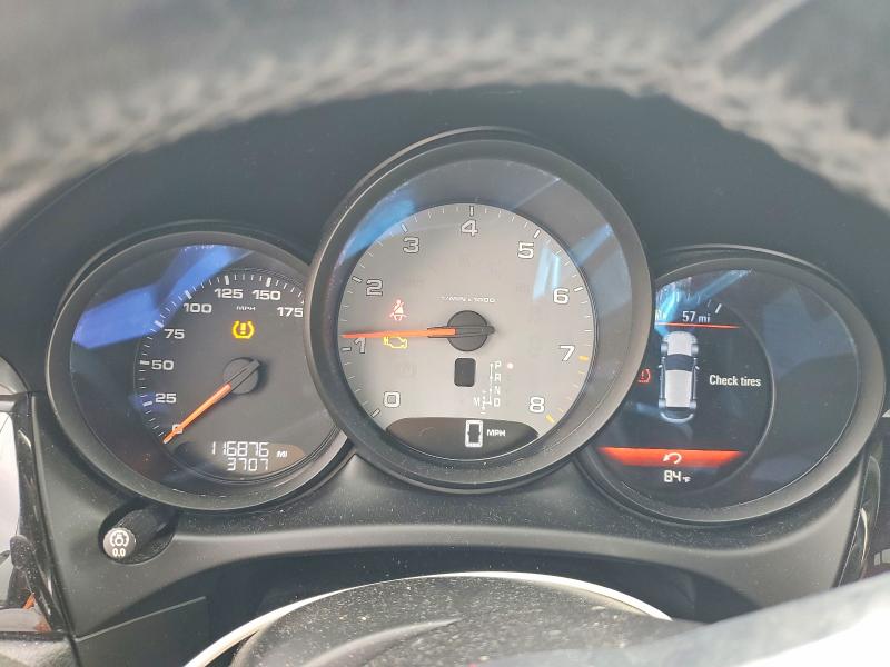 2017 Porsche Macan VIN WP1AB2A54HLB15441 COPART salvage auction — MINOR DENT/SCRATCHES, TN - DEALER ONLY CLEAN TITLE (P), sold $8,800 on 2026-07-29 (photo 9)