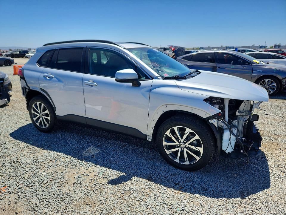 2023 Toyota Corolla cross VIN 7MUDAABG3PV046613 COPART salvage auction — MINOR DENT/SCRATCHES, Ca - Salvage Certificate, sold $8,000 on 2026-07-02 (photo 4)