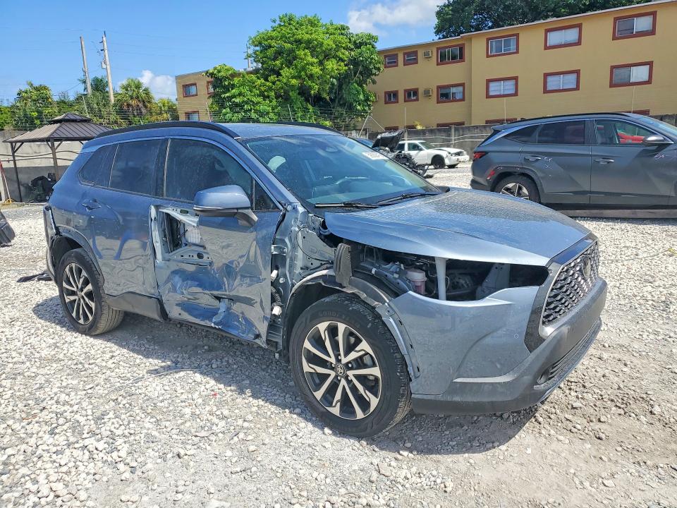 2023 Toyota VIN 7MUDAAAG6PV067800 COPART salvage auction — SIDE, Fl - Cert Of Title Slvg Rebuildable, sold $5,700 on 2026-07-28 (photo 4)