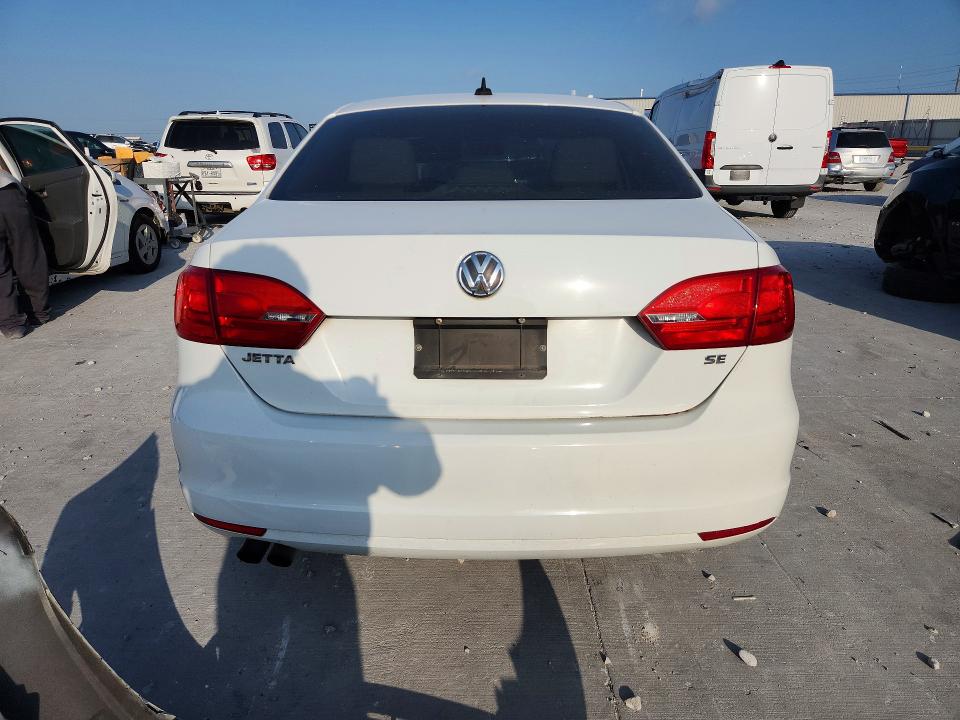 2014 Volkswagen Jetta VIN 3VWD17AJ8EM407855 COPART salvage auction — FRONT END, Tx - Salvage Vehicle Title, sold $1,600 on 2026-07-02 (photo 6)