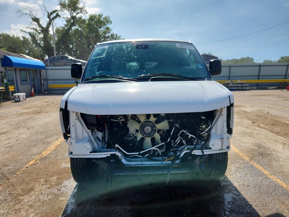 2026 Gmc Savana VIN 1GJZ7PF73T1191940 COPART salvage auction — FRONT END, TX - CERTIFICATE OF TITLE, sold $13,200 on 2026-07-08 (photo 5)