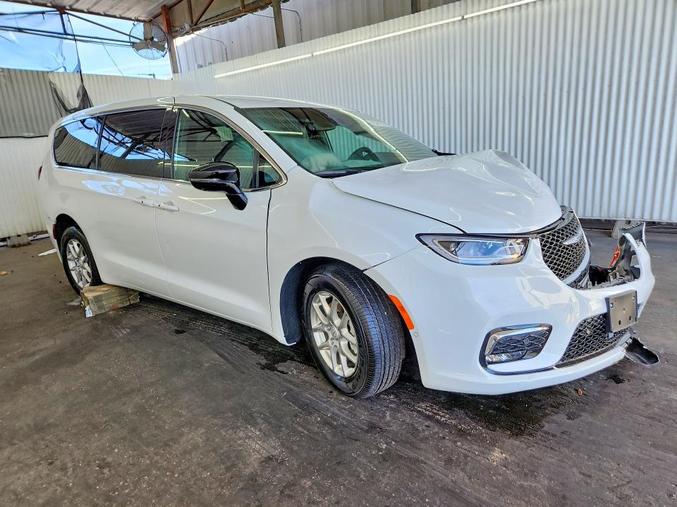 2026 Chrysler Pacifica VIN 2C4RC1BGXTR280941 COPART salvage auction — FRONT END, FL - CERTIFICATE OF DESTRUCTION, sold $7,600 on 2026-08-19 (photo 4)