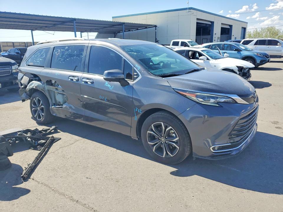 2025 Toyota Sienna VIN 5TDESKFC9SS206110 COPART salvage auction — REAR END, Nm - Cert Of Title-Salvage, sold $9,200 on 2026-07-24 (photo 4)