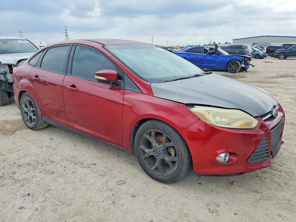 2014 Ford Focus VIN 1FADP3F29EL207988 COPART salvage auction — NORMAL WEAR, Tx - Certificate Of Title, sold $400 on 2026-07-02 (photo 4)