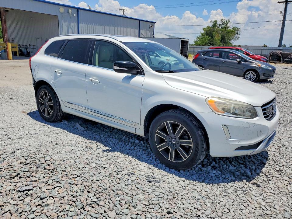 2017 Volvo VIN YV440MDR8H2217763 COPART salvage auction — REAR END, Fl - Cert Of Title Slvg Rebuildable, sold $2,450 on 2026-08-04 (photo 4)