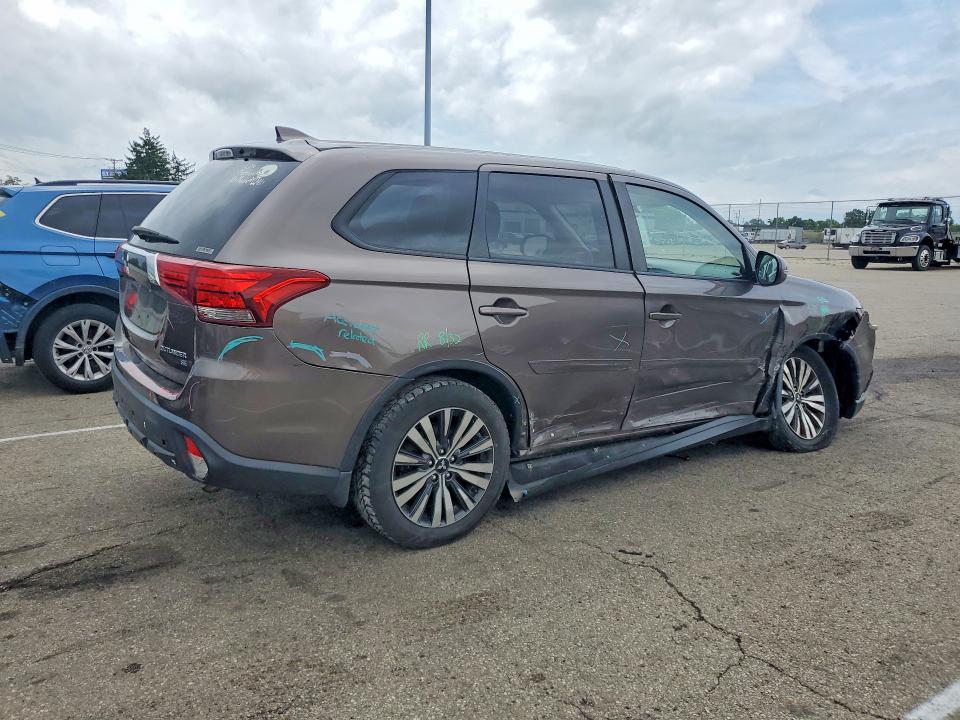 2019 Mitsubishi VIN JA4AZ3A36KZ008228 COPART salvage auction — SIDE, Oh - Cert Of Title-Salvage, sold $3,250 on 2026-07-15 (photo 3)