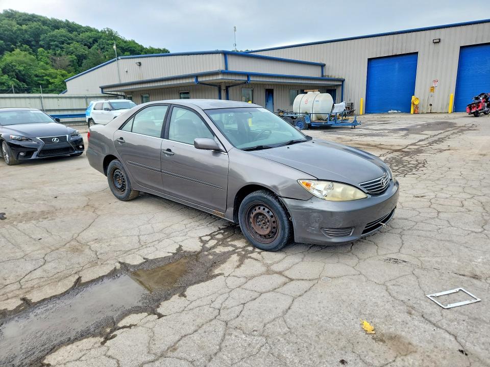 2006 Toyota Camry VIN JTDBE30K263054033 COPART salvage auction — FRONT END, Pa - Certificate Of Salvage, sold $450 on 2026-07-02 (photo 4)