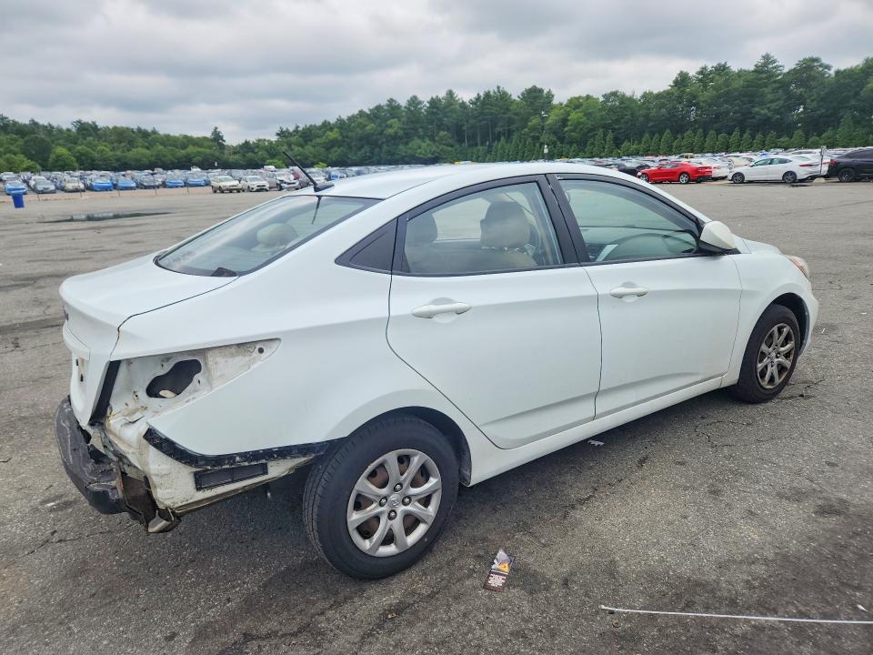 2013 Hyundai Accent VIN KMHCT4AE2DU480932 COPART salvage auction — REAR END, RI - SALVAGE CERTIFICATE OF TITLE, sold $450 on 2026-07-30 (photo 3)