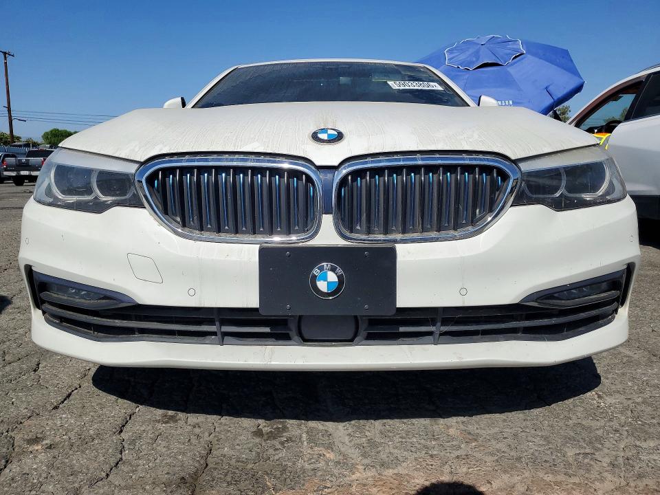 2018 BMW 5er VIN WBAJA9C54JB250471 COPART salvage auction — MINOR DENT/SCRATCHES, Ca - Dis/Dlr/Exp Only Clean Title, sold $5,400 on 2026-07-21 (photo 5)