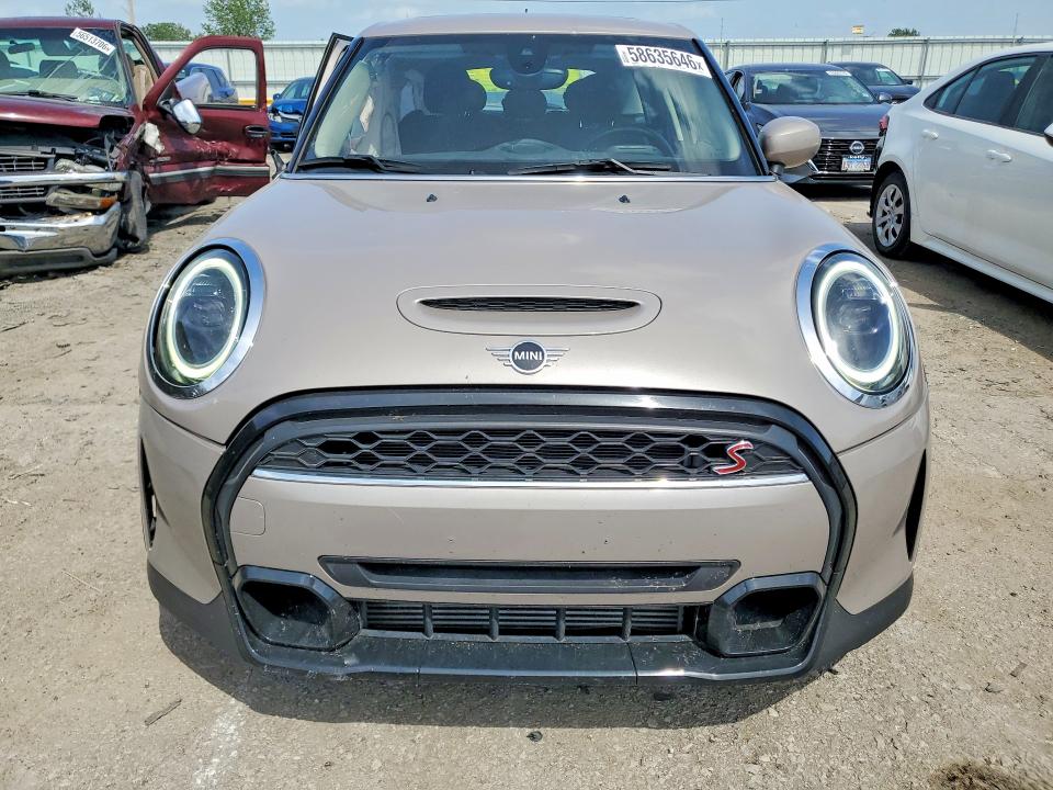 2024 Mini Cooper VIN WMW53DK08R2V09110 COPART salvage auction — SIDE, In - Cert Of Title-Salvage Title, sold $7,000 on 2026-08-03 (photo 5)