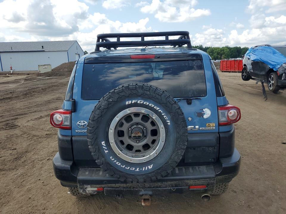 2014 Toyota Fj cruiser VIN JTEBU4BF2EK193880 COPART salvage auction — WATER/FLOOD, Oh - Cert Of Title-Salvage, sold $7,400 on 2026-07-16 (photo 5)