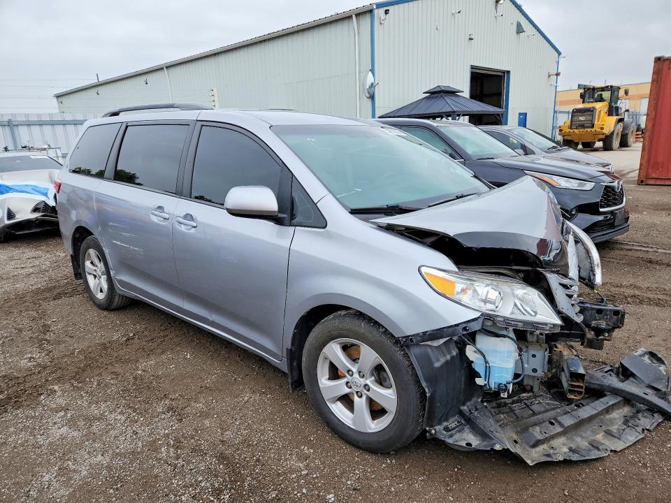 2017 Toyota Sienna VIN 5TDKZ3DC3HS889907 COPART salvage auction — FRONT END, ON - PERMIT IRREPAIRABLE, sold $1,500 on 2026-07-28 (photo 4)
