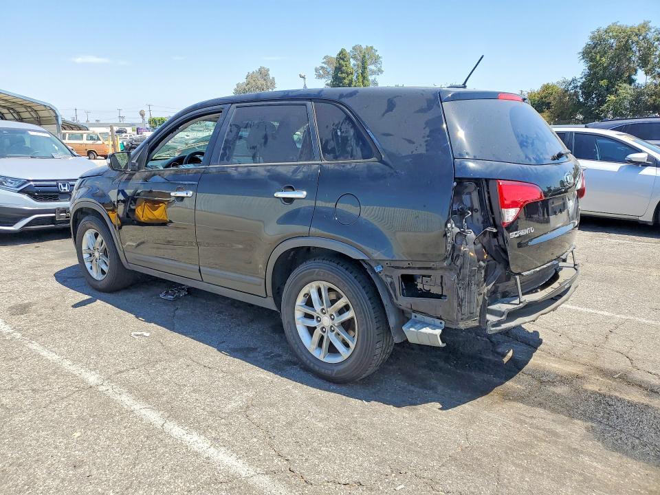 2015 Kia Sorento VIN 5XYKT3A64FG629090 COPART salvage auction — VANDALISM, Ca - Salvage Certificate, sold $1,400 on 2026-07-31 (photo 2)