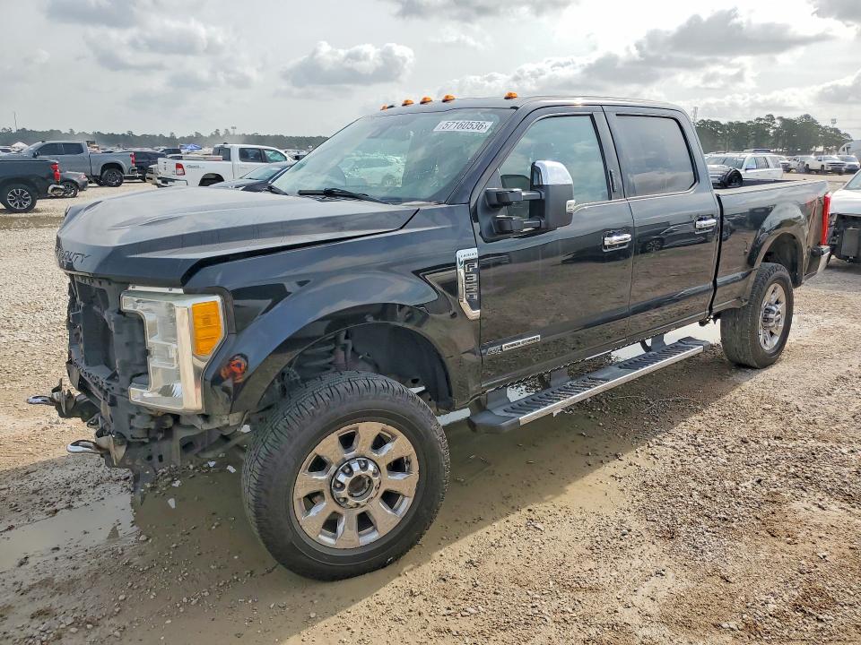 2017 Ford F350 VIN 1FT8W3BT6HEB26095 — COPART salvage auction photo