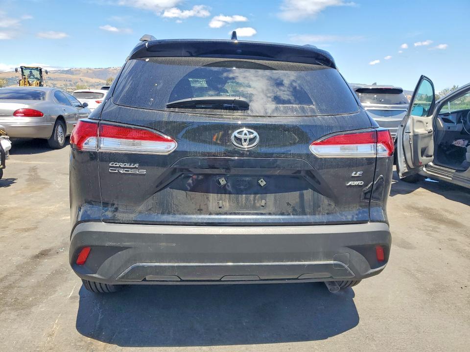 2024 Toyota Corolla cross VIN 7MUCAABG8RV094686 COPART salvage auction — ROLLOVER, CA - NON-REPAIRABLE VEHICLE CERT, sold $5,100 on 2026-07-16 (photo 6)